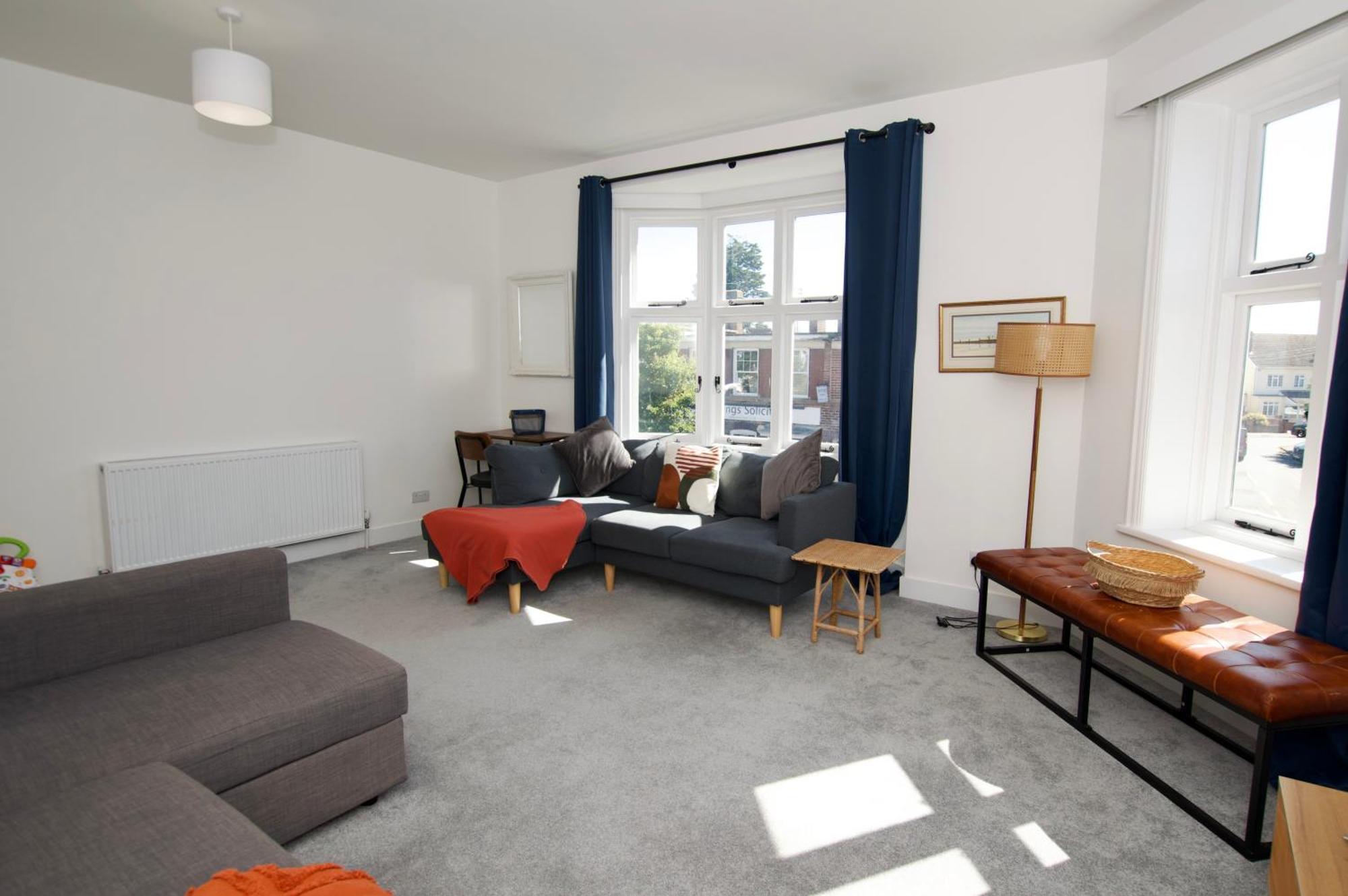 Beautiful Large 3-Bed Coastal Flat With Parking. Leilighet Frinton-on-Sea Eksteriør bilde